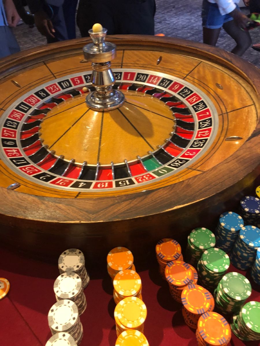 SlotWorld Casino کھلاڑیوں کے لیے لائیو کیسینو سیکشن